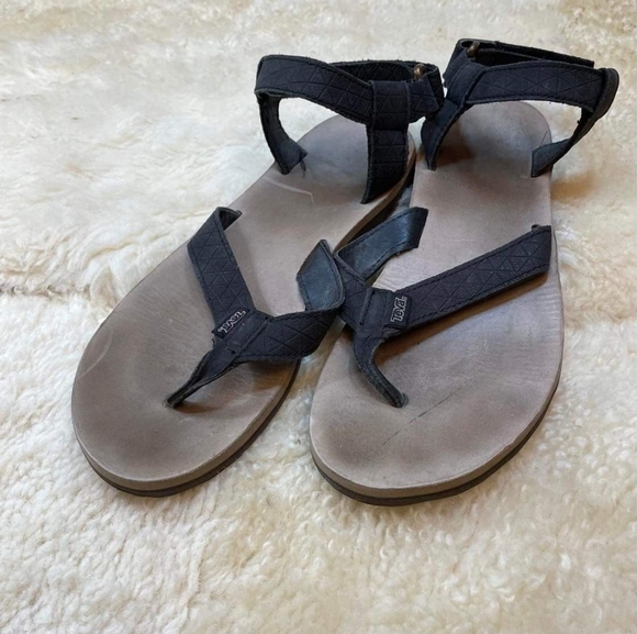 TEVA Leather Sandals - Picture 1 of 8